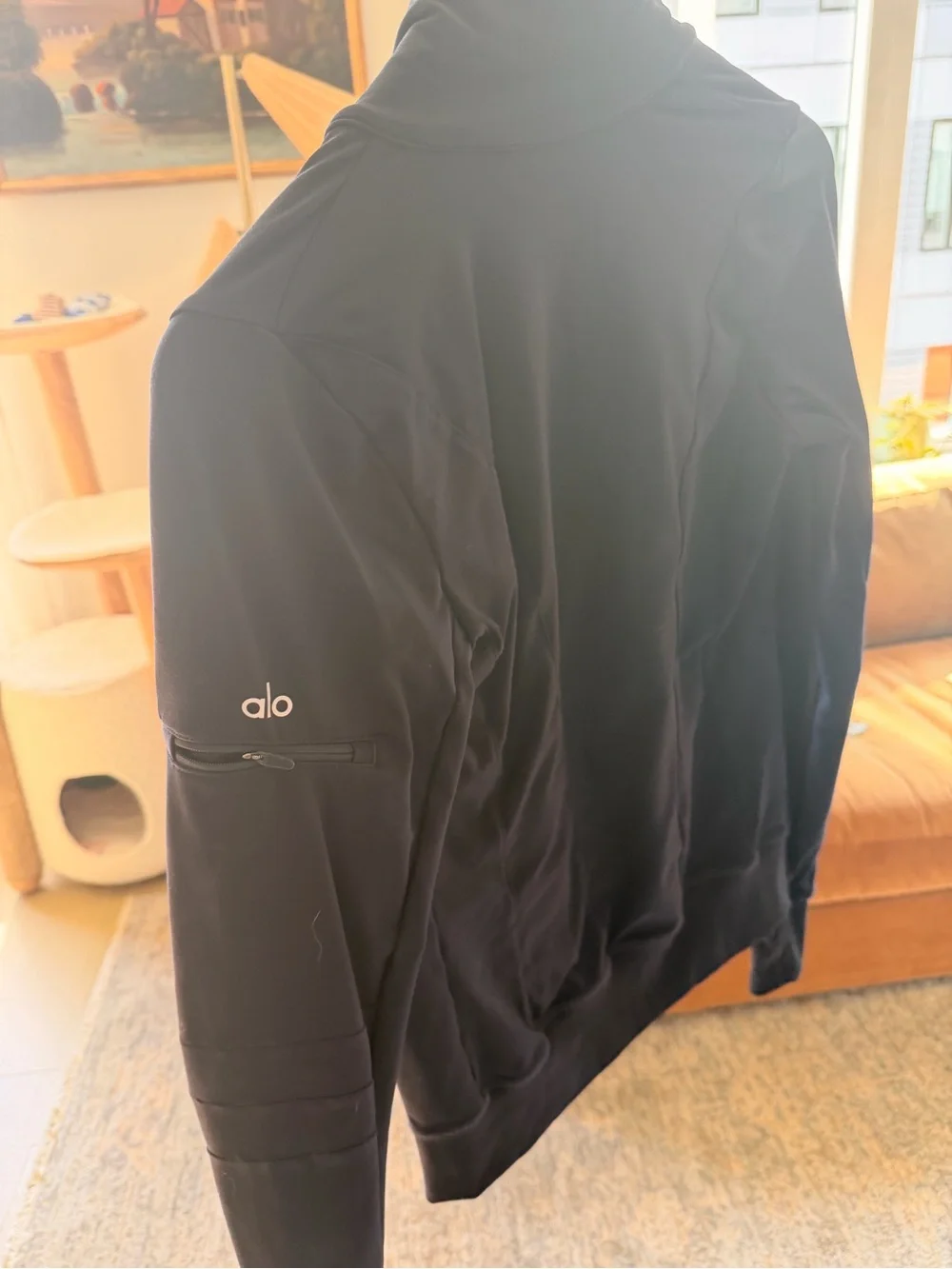 ALO Yoga brand alo